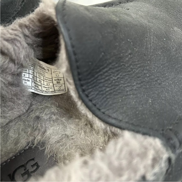 UGG Men’s Slippers Shoes Size 9 Ascot Matte Black 1103889 #1030 main image 8